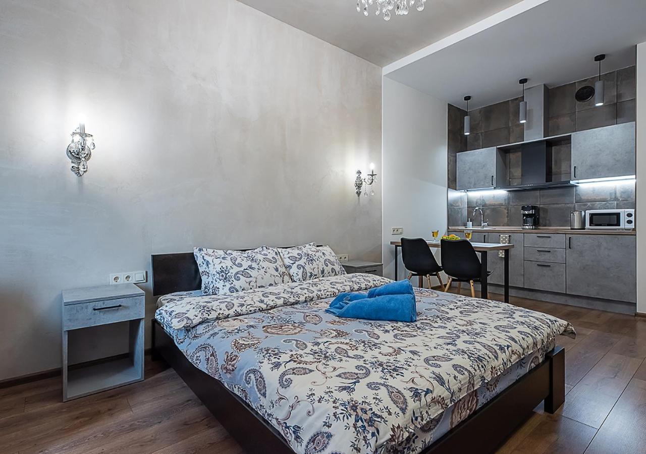 Smart Plaza Obolon: Designer Near Minska Metro Apartment Kyiv