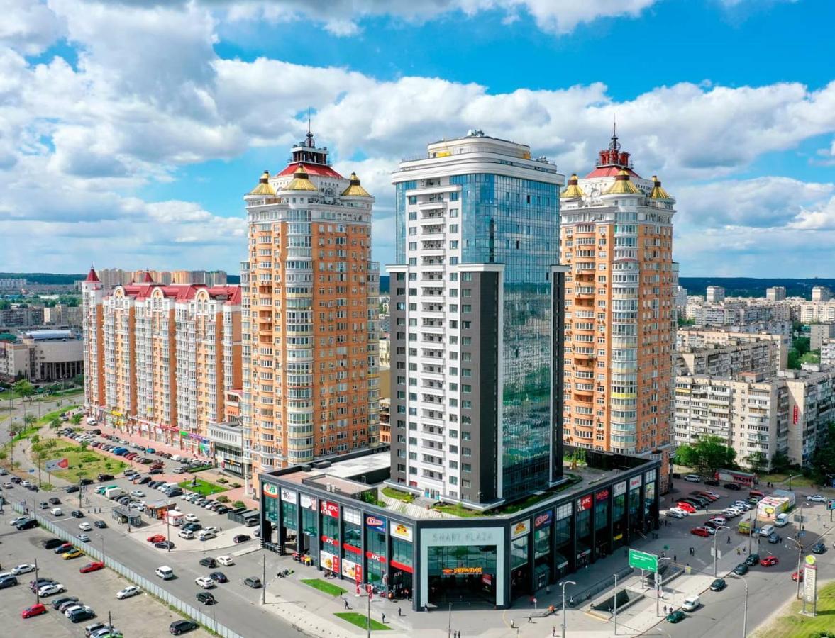 Apartment Smart Plaza Obolon: Designer Near Minska Metro
