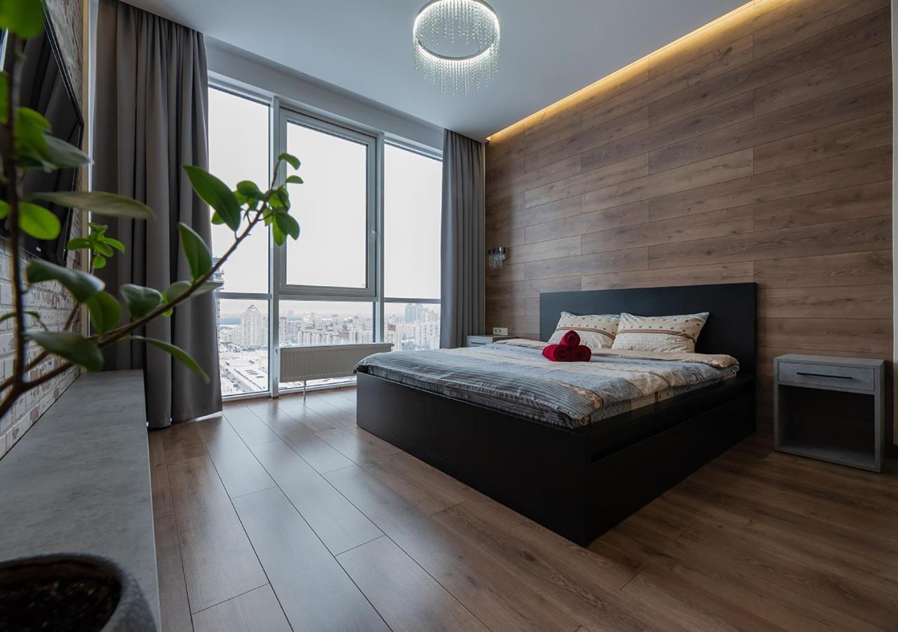 Smart Plaza Obolon: Designer Near Minska Metro *