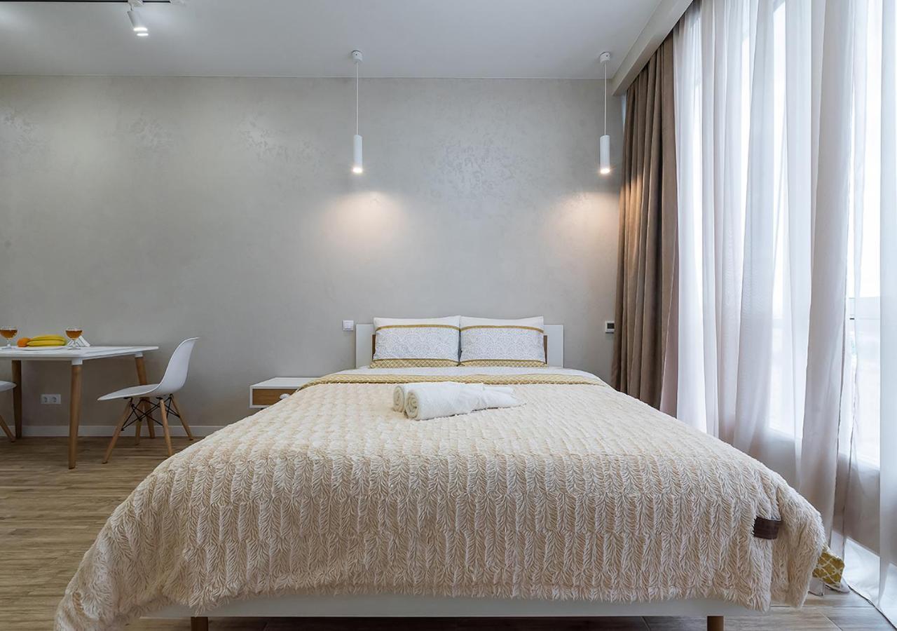 Smart Plaza Obolon: Designer Near Minska Metro Kyiv