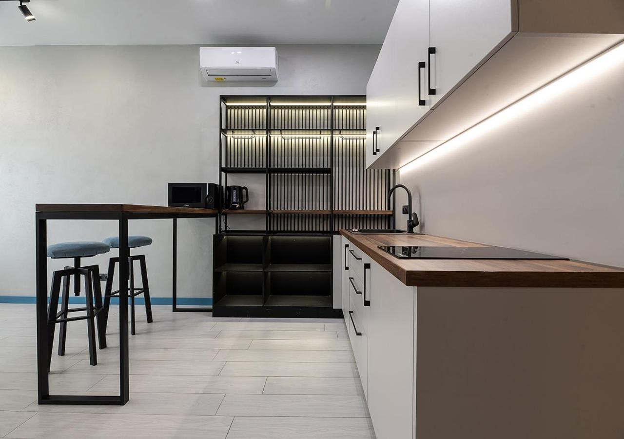 Smart Plaza Obolon: Designer Near Minska Metro Apartment