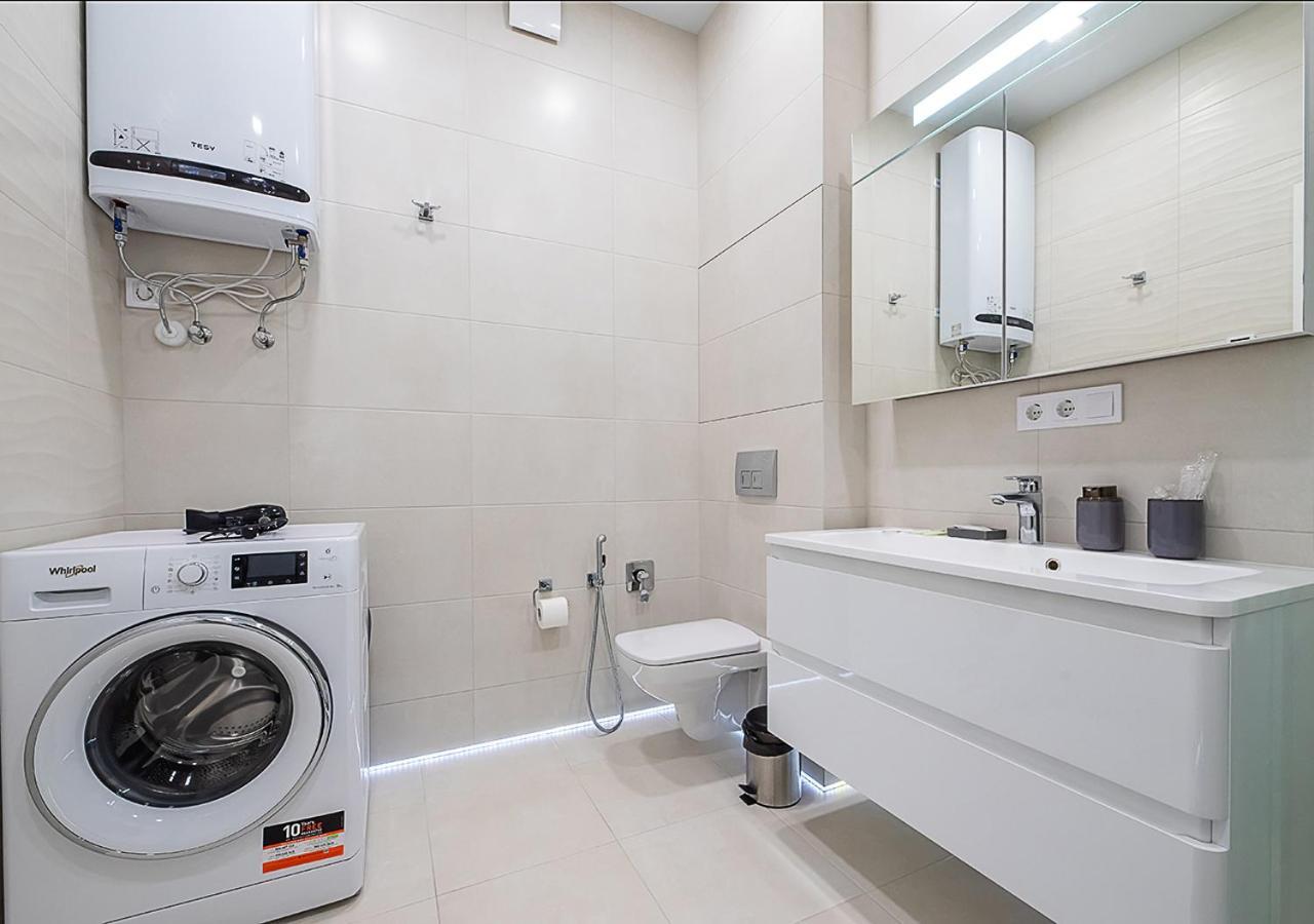 Apartment Smart Plaza Obolon: Designer Near Minska Metro