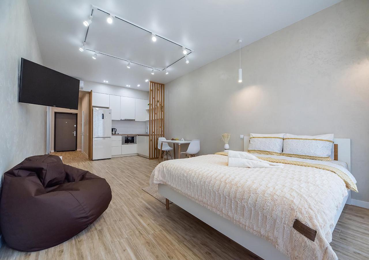 Smart Plaza Obolon: Designer Near Minska Metro Apartment