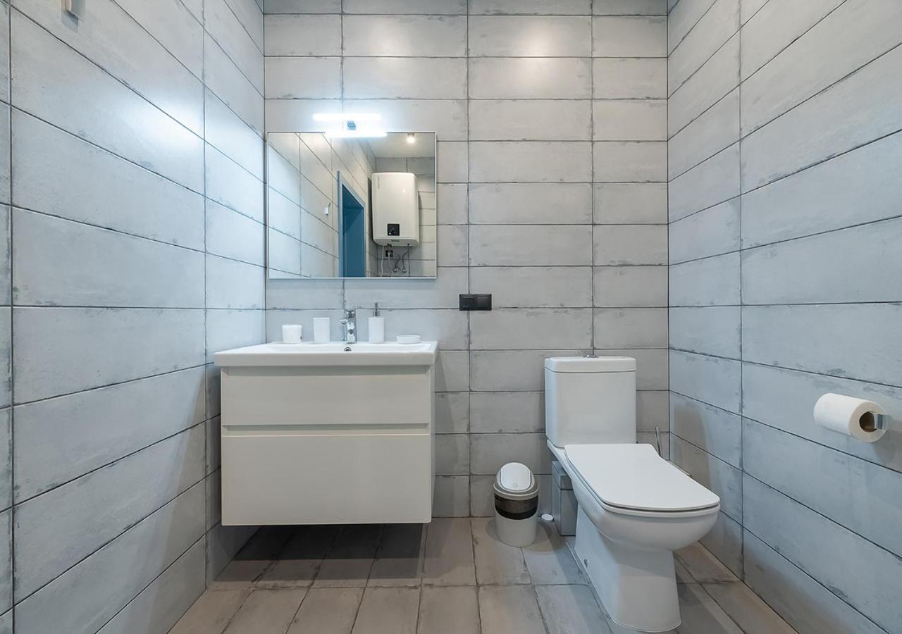 Smart Plaza Obolon: Designer Near Minska Metro Apartment
