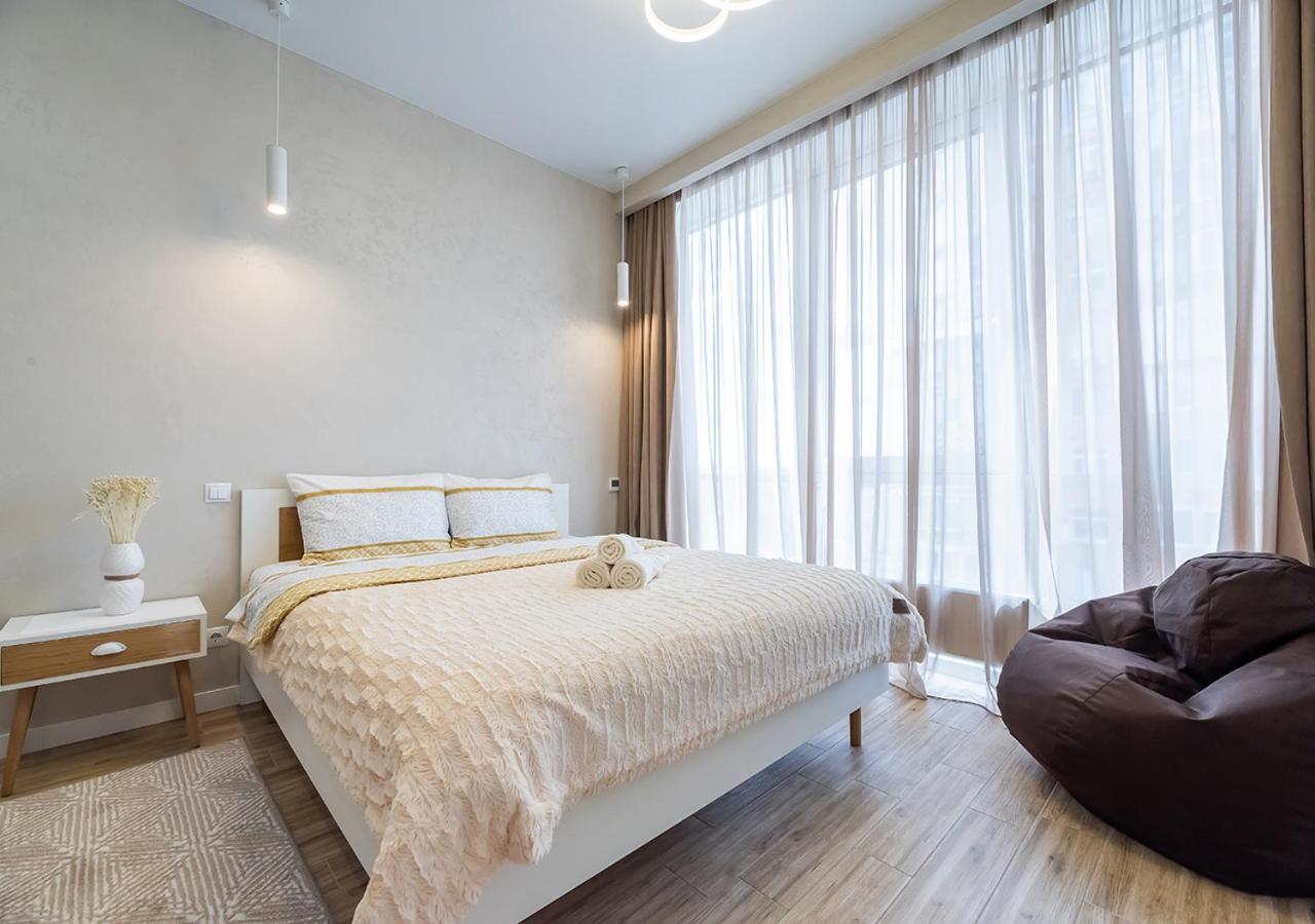 Smart Plaza Obolon: Designer Near Minska Metro * Kyiv
