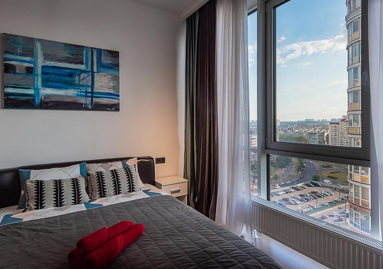 Apartment Smart Plaza Obolon: Designer Near Minska Metro Kyiv