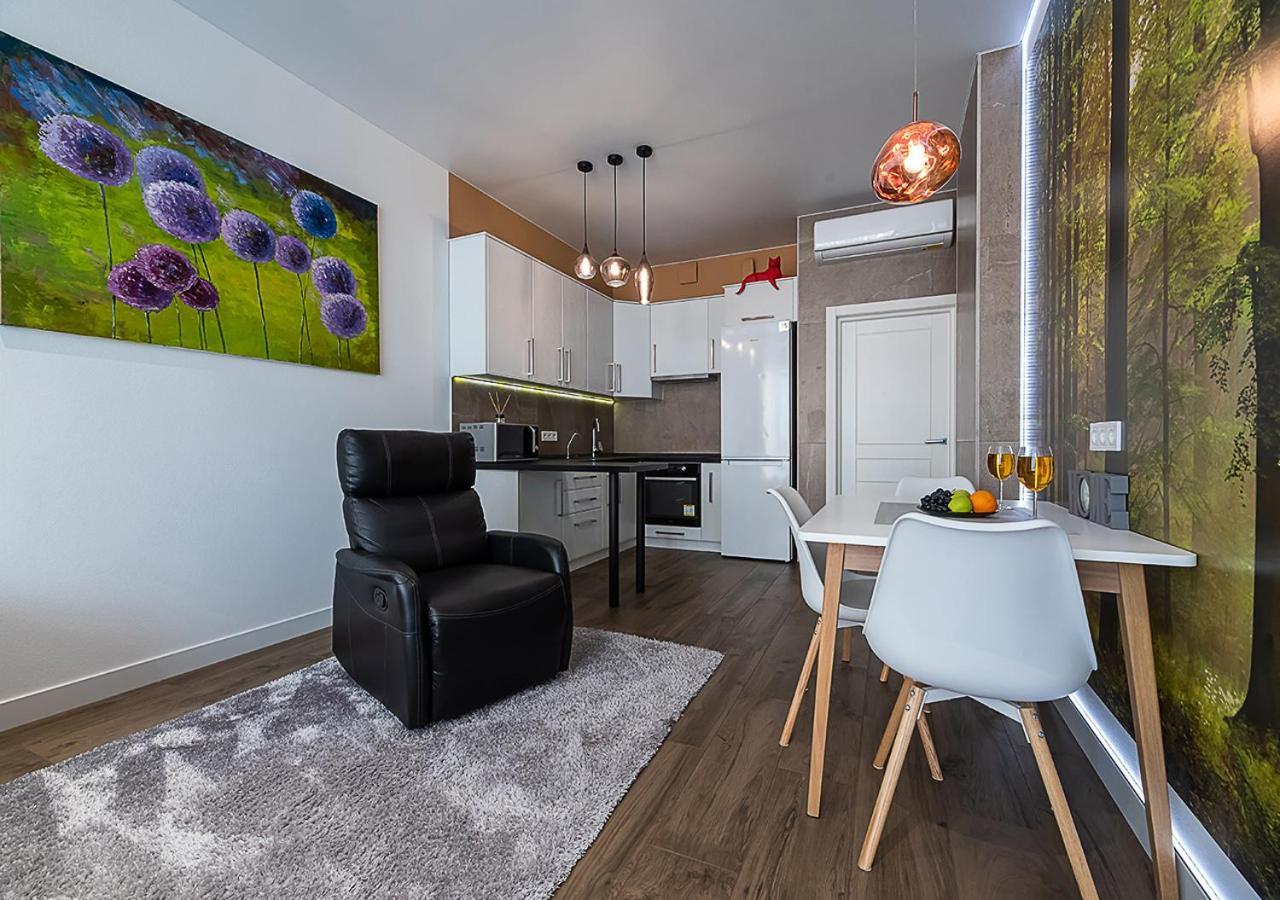 Smart Plaza Obolon: Designer Near Minska Metro Kyiv